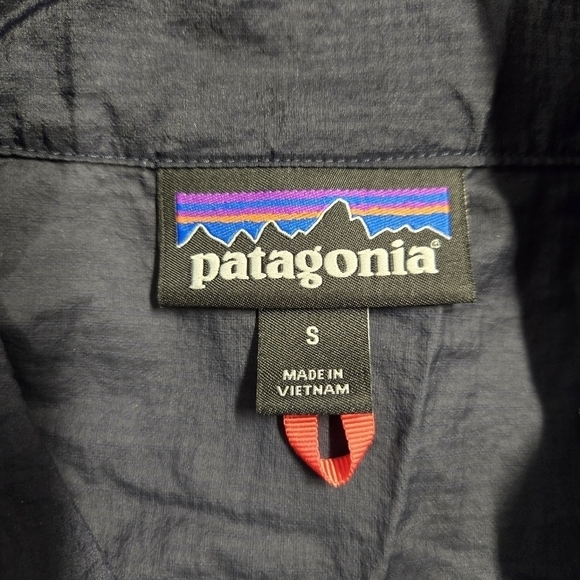 Patagonia Houdini Navy and Red Pullover - Picture 7 of 11